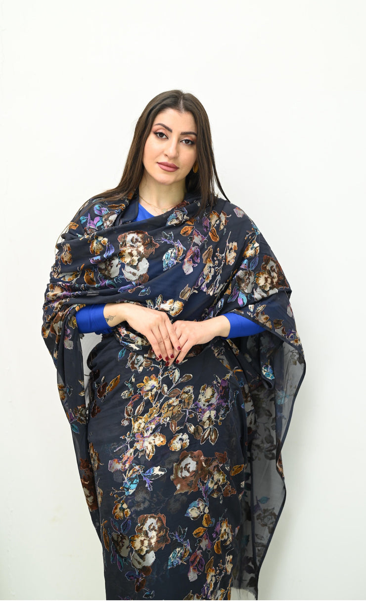 Dark blue floral toub